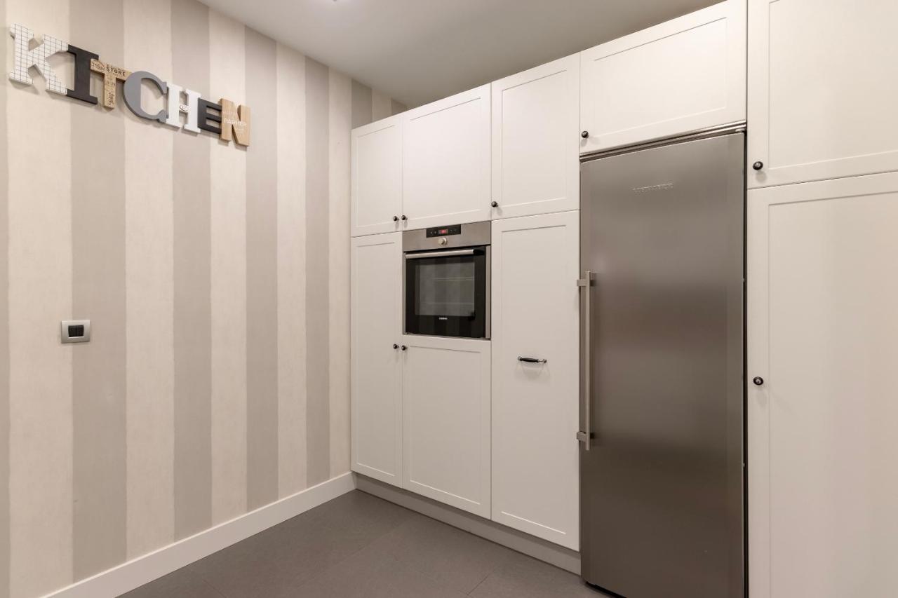 Gran Apartamento Con Estilo En El Centro De Більбао Екстер'єр фото