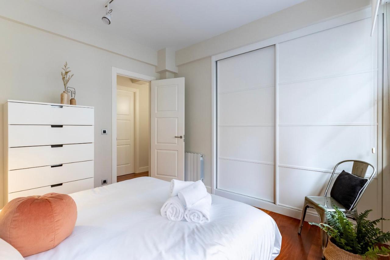 Gran Apartamento Con Estilo En El Centro De Більбао Екстер'єр фото